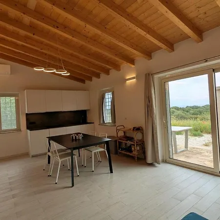 Countryside Retreat With Distant Sea View