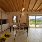 ヴィラ Private Countryside Retreat, Distant Sea View オロゼーイ