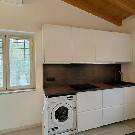 Private Countryside Retreat, Distant Sea View 빌라