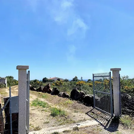 빌라 Private Countryside Retreat, Distant Sea View