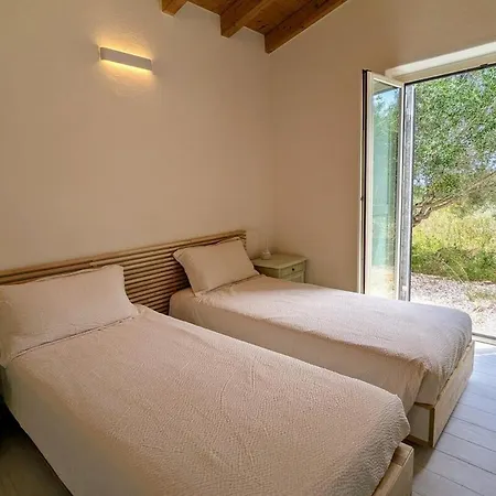 빌라 Private Countryside Retreat, Distant Sea View