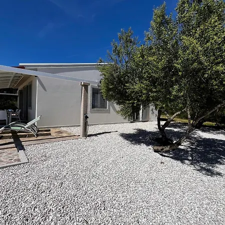 Villa Private Countryside Retreat, Distant Sea View Orosei
